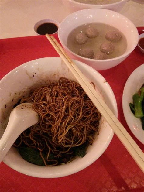 Today we head out to check out the famous soong kee beef noodles which has been serving one of the best beef noodles in kuala lumpur since 1945. Hello.: Soong Kee Beef Noodles
