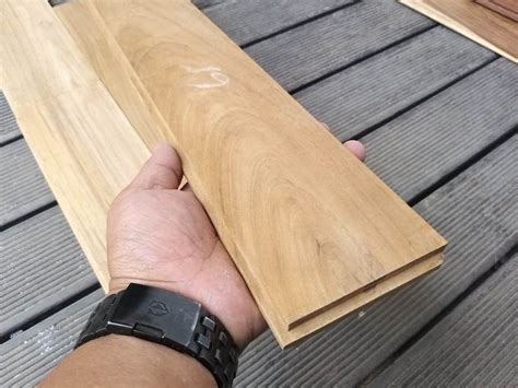 Dikarenakan parket solid menggunakan kayu utuh yang tingkat kepadatan materialnya tinggi sehingga kuat dan tahan lama. Harga Lantai Kayu Parket Flooring Jati Grade A Ukuran 9cm ...