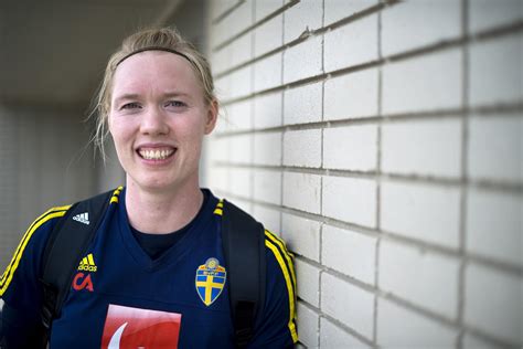 Rut hedvig lindahl (born 29 april 1983) is a swedish professional since making her international debut in 2002, lindahl has accrued over 115 caps for the sweden women's national football team. Alle Olimpiadi di Rio 44 atleti apertamente LGBT: eccoli ...