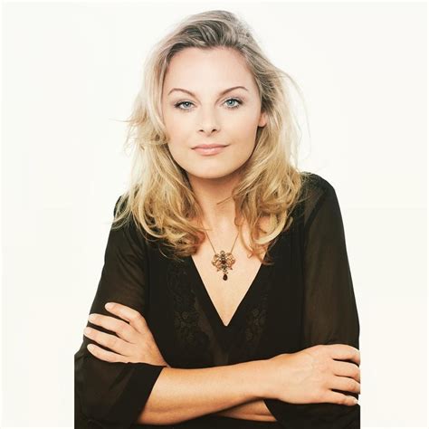 Bei der fernsehsendung bares für rares muss sich susanne bei objekten, die ihr besonders zusprechen, gegenüber den anderen händlern durchsetzen. See and Save As susanne steiger porn pict - Xhams.Gesek.Info