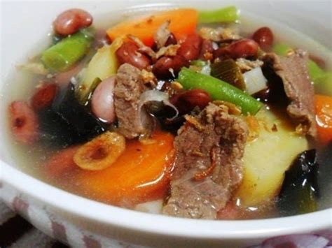 Resep sop iga sapi sederhana kini sudah selesai, tuangkanlah sop dalam mangkuk saji lalu taburi dengan bawang goreng. Resep Sop Iga Sapi Bening Ala Resto - Resep Sop Iga Sapi ...