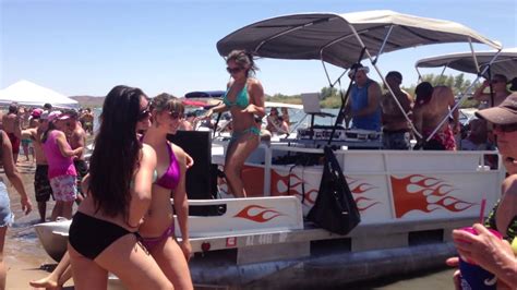 The magician was saved thanks to a piece o f wood. Martinez Lake Memorial Day 2013 Hot Colorado river action ...