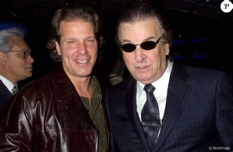 Rick aiello, actor and son of danny aiello, died of pancreatic cancer on monday at a hospital in warwick, n.y., his niece sydney fingerhut told variety. Danny Aiello et son fils Rick en 2001 à Las Vegas - Purepeople