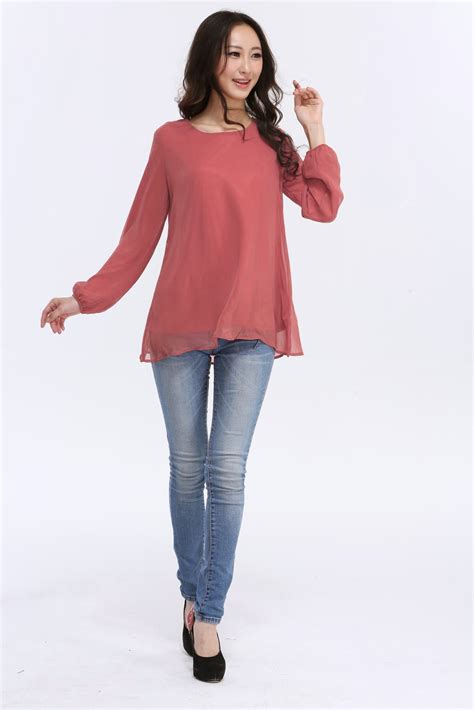 Bunların yaklaşık 4% kadarı müslüman giyim, 1% rahat elbiseler ve 1% kadarı büyük beden. Infojelita: Fesyen Blouse Chiffon Plain dengan Tali Pingggang