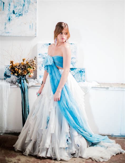 ✓ dresses girls for party and wedding red mint green champagne navy blue wedding dress. Our Favorite Wedding Dresses with a Pop of Color! | Green ...