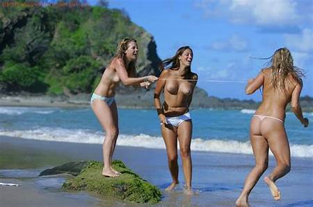 Aussie Nude Beach Teen Photos