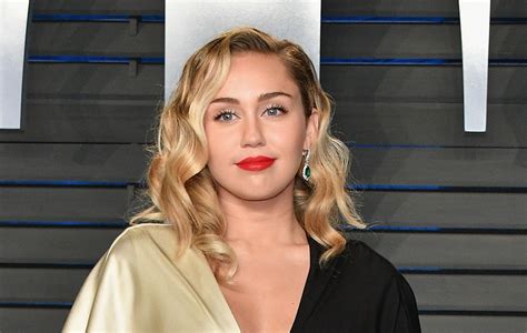 Miley cyrus — when i look at you 04:09. Miley Cyrus sued for $300 million over 'We Can't Stop' copyright claim - NME