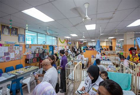 During these trying moments of the pandemic, penang adventist hospital (pah) took time to reach out to the needy in our community; USM News Portal - USM BRINGS RAYA CHEER TO CHILDREN IN ...