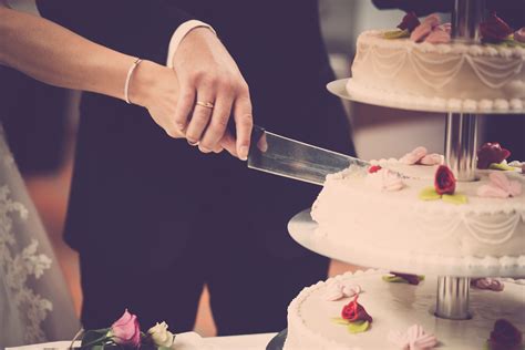 Das perfekte hochzeitskleid für jede frau. Altes, Neues, Geliehenes und etwas Blaues: Ideen und ...