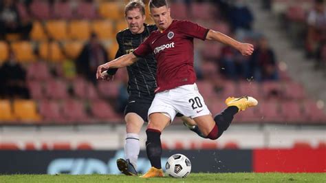 Adam hložek (born 25 july 2002) is a czech professional footballer who plays as a forward for czech first league club sparta prague.1. Hložek Spartě v Glasgow nepomůže. Zranění z Milána je ...