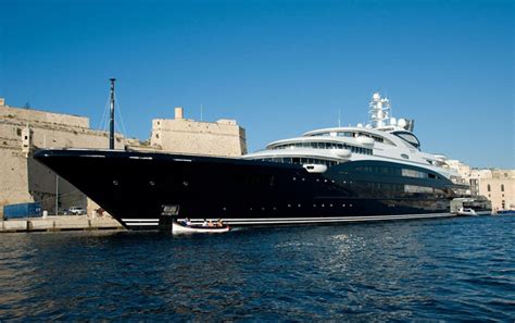 It added that that the concept yacht, called aqua, was not linked to either. Bill Gates Yacht - Papirio