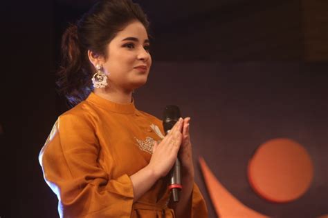 In a post on her facebook page, the 'dangal' fame zaira wasim said she realised though i may fit here perfectly. 'Dangal' girl Zaira Wasim quits Bollywood, says her 'imaan ...