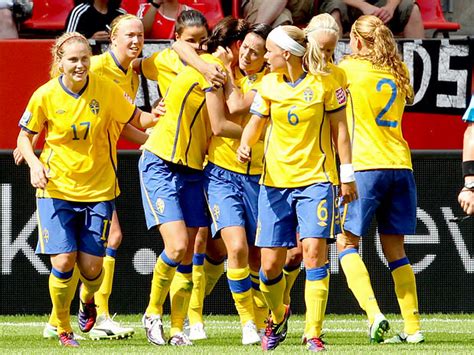 Pouco depois, em uma chegada de zâmbia, a partida teve um momento. Suécia vence no futebol feminino em primeira disputa da ...