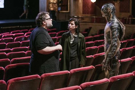 Une sorte de monstre qui nous plonge enfin dans un univers fantastique, par moments violent, mais dans le fond plus souvent naïf. Oscars 2018 : La Forme de l'eau grand vainqueur, Get Out ...