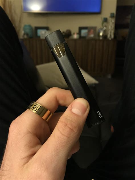 Depending on the size of your puffs, a pod can support between 300 and 500 puffs. Stiiizy is a game changer : vaporents