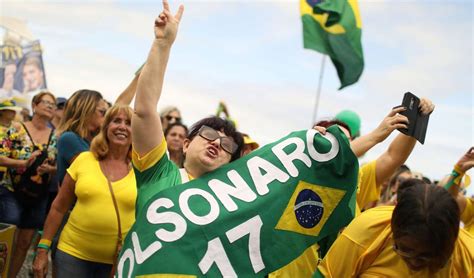 Over 100,000 english translations of portuguese words and phrases. Jornalista é agredida em manifestação pró-Bolsonaro ...