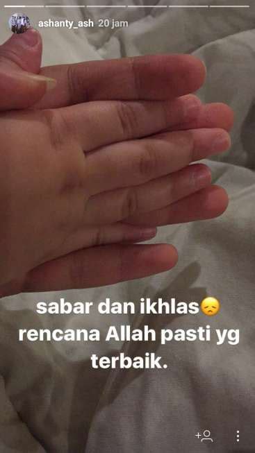 Sebelumnya, aurel dan atta juga mengabarkan kehamilan aurel tepat satu bulan pernikahan saat ini, masih belum tahu pasti apa penyebab keguguran yang dialami oleh aurel hermansyah. Tulis Kata Rencana Allah Pasti yang Terbaik, Ashanty ...