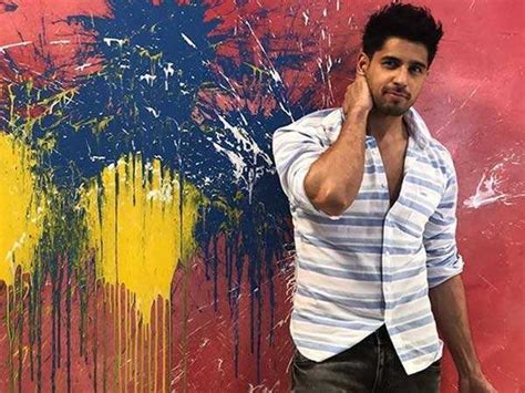 Mohit suri, who directed ek villain in 2014, is making its sequel with john abraham and aditya roy kapur. The scripting of Sidharth Malhotra's Ek Villain 2 kick ...