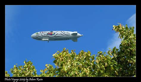 Das besondere ausflugsziel, geschenk und erlebnis über bodensee, münchen, rheinland & frankfurt: Zeppelin über Bodensee Foto & Bild | luftfahrt, ballone ...