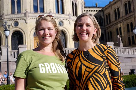 Une aina bastholm (born 14 january 1986) is a norwegian politician for the green party. Meningsmåling: Norge blir grønnere med Støre