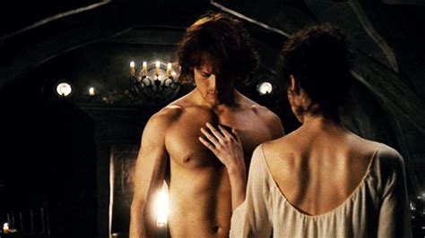 Mmmm i want her so bad! They don't even care about the bed. | Outlander Sex Scenes ...