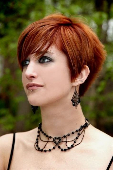 Bangs and short hair have become best friends. Redhead Babe | Cool hairstyles, Short hair styles, Redhead ...