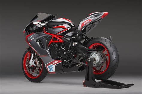 Meccanica verghera agusta or mv) is a motorcycle manufacturer founded by count domenico agusta on 19 january 1945 as one of the branches of the agusta aircraft company near milan in. เผยโฉม 2020 MV Agusta F3 800 - Reparto Corse ปรับสีใหม่ ...