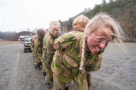 Codycross voor de puzzel grenst aan rusland, noorwegen en zweden, dan ben je in het juiste onderwerp. Internationale militaire samenwerking | 03 | Landmacht