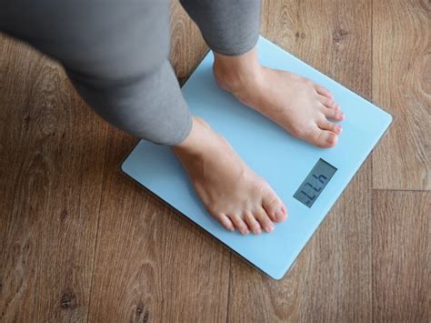 The 4 s's of weighing yourself. There's an easy way to tell if you're actually overweight ...