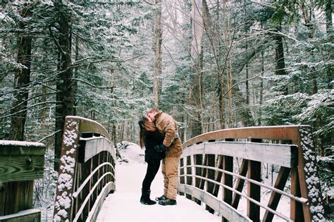 Couple winter photos and images. Winter couples pictures with snow bridge #franconianotch ...