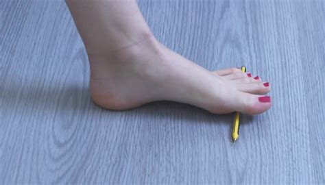 Piedi: 5 esercizi per eliminare i dolori ai fianchi, alla ...