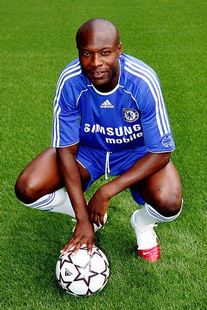 Former blue william gallas has been impressed by hakim ziyech since he arrived from ajax and 'i think he is a great addition to the chelsea squad and probably say he was their signing of the summer.' William Gallas Chelsea | Didier drogba, Claude makélélé ...