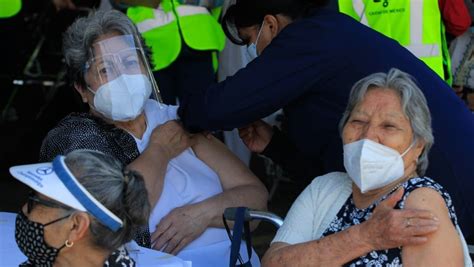 Le sigue el estado de méxico 236. CDMX vacuna contra COVID-19 al 76% de los adultos mayores ...