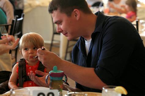 El día del padre celebra la unión entre padres e hijos. NELSON RODRIGUES TATIS INFORMA: FELIZ DIA DEL PADRE HOY EN ...