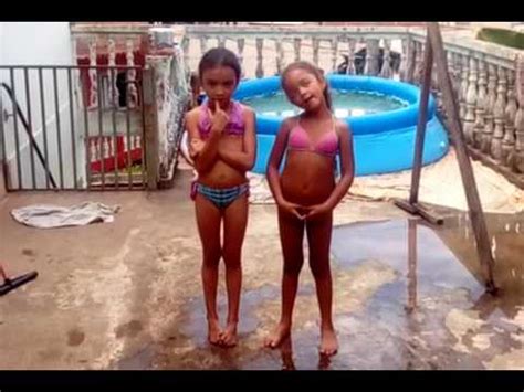 Venha ver como foi o desafio da piscina com participação especial das minhas fãs ana luíza e ana maria. Desafio da piscina 2 - YouTube