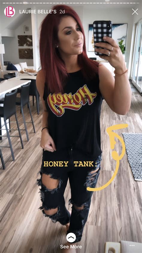 Kim kardashian is almost unrecognizable with blonde hair and eyebrows. Chelsea Houska 2020