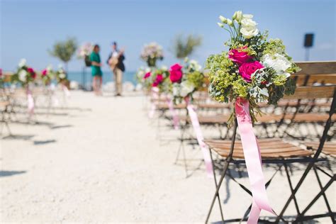 At occasions of naples has a wide selection of floral designs and we take care to deliver the very best fresh flowers. Weddings in Naples Florida » Divine Naples