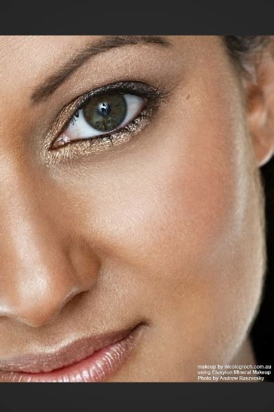 Learn how to apply your makeup with these important beauty tips. Best Mineral Makeup Tips- How To Apply Mineral Makeup Like A Professional - Living Safe