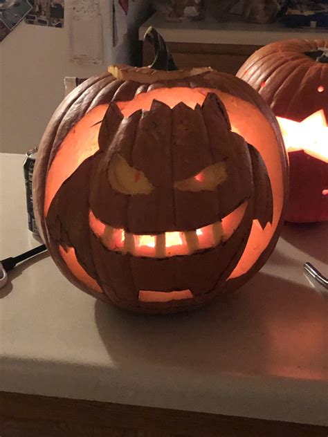 Look out for a long term review in the future. First time carving in years. Came out pretty okay! It's Gengar! : JackOLanterns