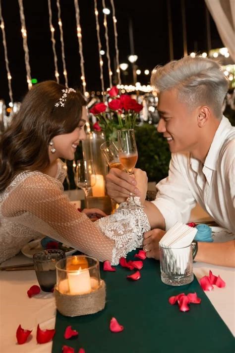 Thủ thành bùi tiến dũng nhận 11 bàn thua trong 3 trận gần nhất. Bùi Tiến Dũng tự "bóc phốt" về bức ảnh ôm mỹ nhân bên siêu ...