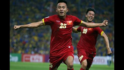 Dẫn của đội tuyển quốc gia việt nam trên nền tảng mxh facebook và youtube của vff channel & next sports. Malaysia vs Vietnam: AFF Suzuki Cup 2014 - Semi Final (1st ...
