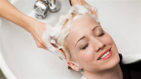 If a cold shower doesn't sound appealing to you, you can also wash your hair less frequently, and try to avoid water that's steaming hot. How long to wait to wash hair after coloring | Baja BioSana