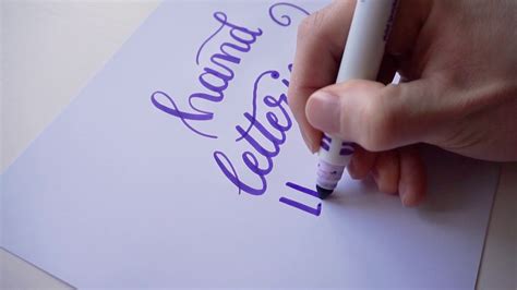 Hand lettering is the process of designing and drawing typography by hand. Der Handlettering lernen Onlinekurs