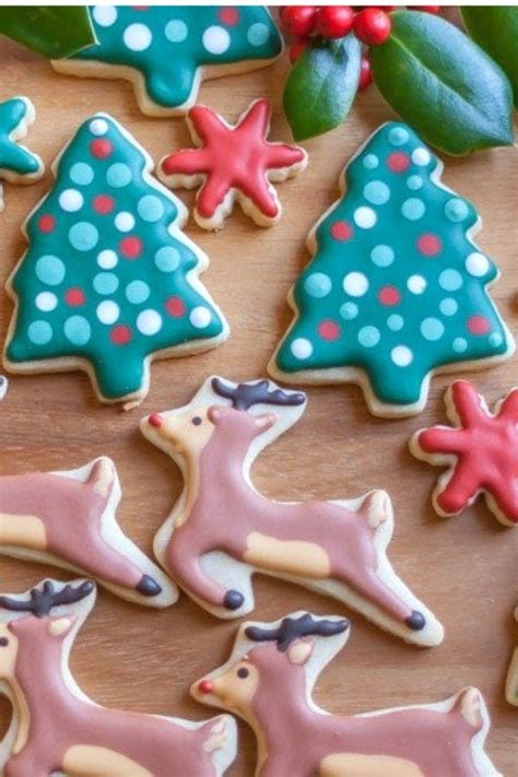 This sugar cookie icing recipe hardens without being crunchy. Royal Icing Recipe Without Meringue Powder Or Pasteurized ...
