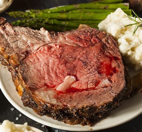 We served this fantastic roast with roasted garlic and sour cream mashed potatoes, a family favourite around here. Menu For Prime Rib Dinner - The Best Prime Rib Recipe Stars In This Easy Christmas Dinner Menu ...