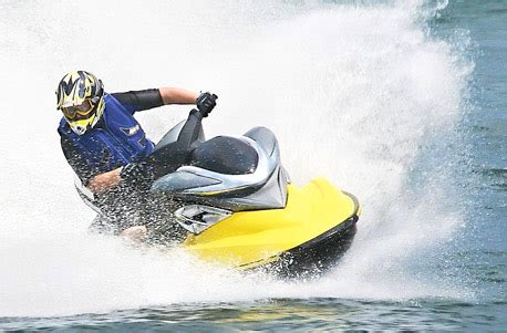 Jet ski safari is the best way to explore tenerife on a water motorcycle. Erlebnislexikon: J wie Jetski fahren | Erlebnisgeschenke ...