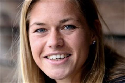 Marieke anouk dekker ron (dutch pronunciation: FC Twente-aanvoerster Anouk Dekker: 'Ronaldo is de meetlat, een toonbeeld van een topatleet ...