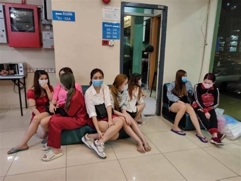 Jabatan imigresen malaysia 4 h ·. JIM serbu 2 hotel tawar khidmat pelacur warga asing
