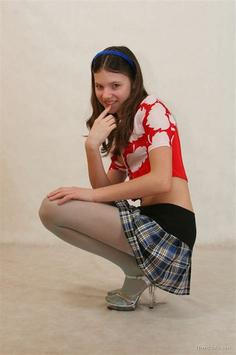 Queremos ver mas de este encanto. Sandra Orlow Ffmodels - FF-Models Sandra Orlow - Set 141 / Сандро мода для девушек ноги юбки ...