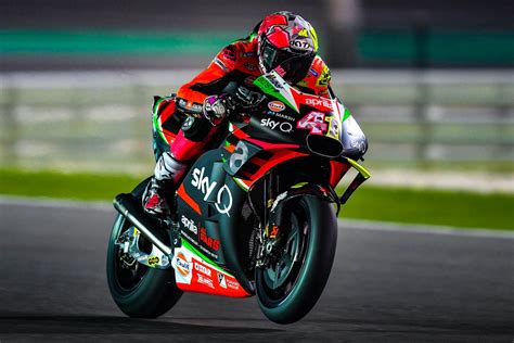 Nunca he sido tan feliz en mi vida. Aleix Espargaró cree firmemente en la evolución de Aprilia ...